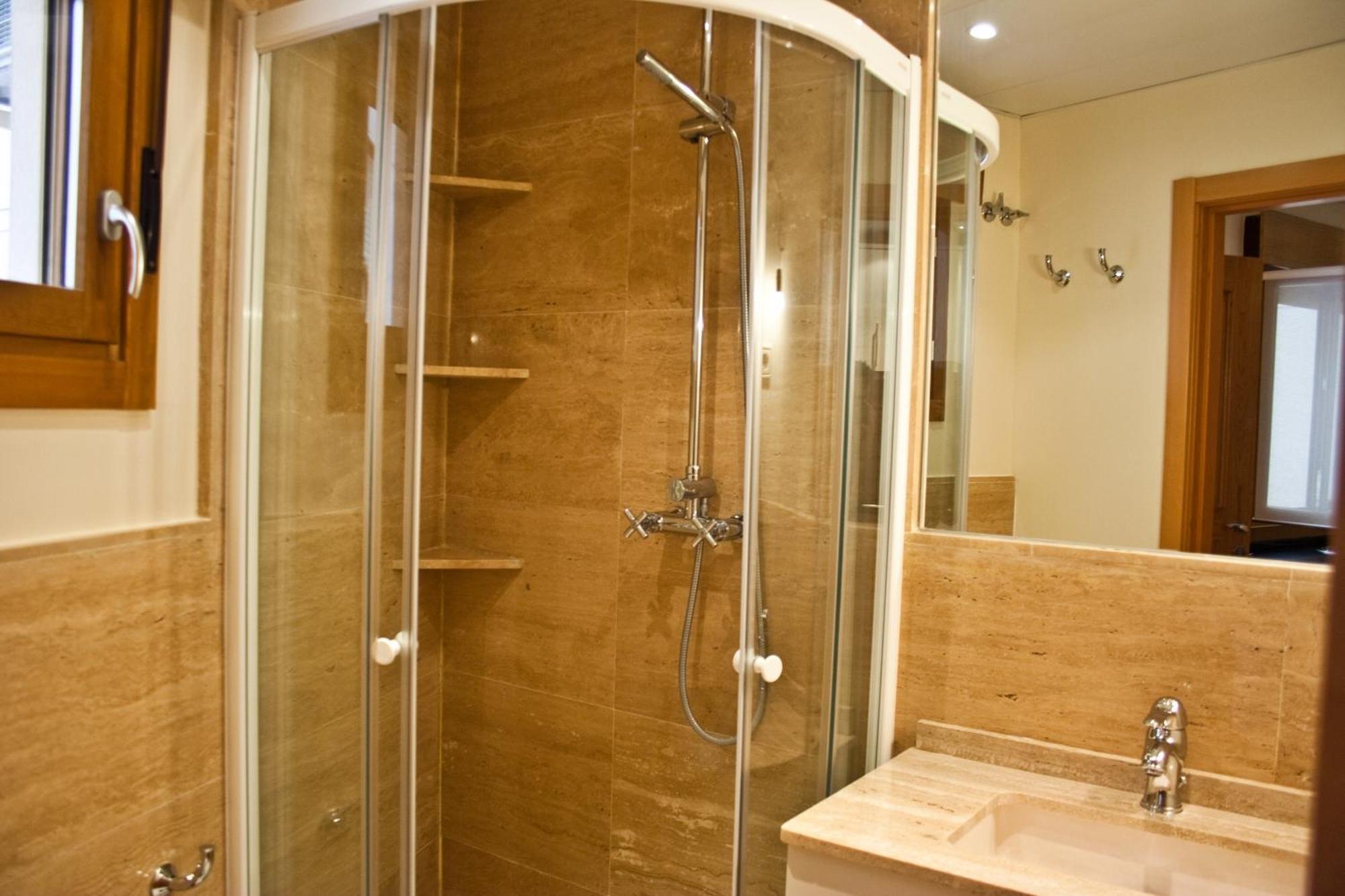 Apartment In Chamberi Madrid Exterior photo